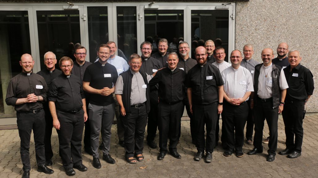 A group of priests from German-speaking regions, gathered together to learn about parish renewal, Divine Renovation and Father James Mallon.